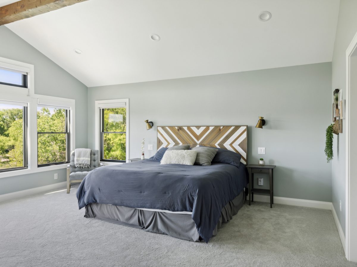 M&M Home Contractors - 1892 Orchard Heights Ln, Mendota Heights, MN 55118