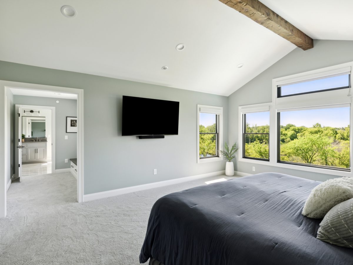 M&M Home Contractors - 1892 Orchard Heights Ln, Mendota Heights, MN 55118